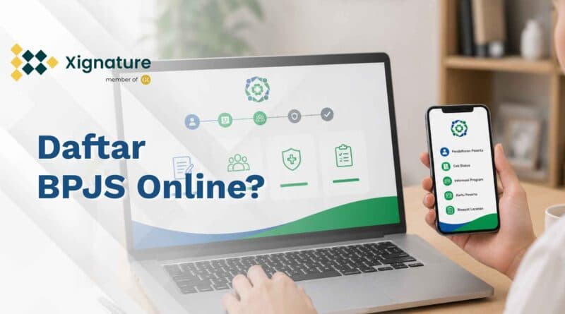 Seseorang sedang mengakses panduan alur pendaftaran BPJS online melalui layar laptop dan aplikasi smartphone di atas meja kerja kantor.